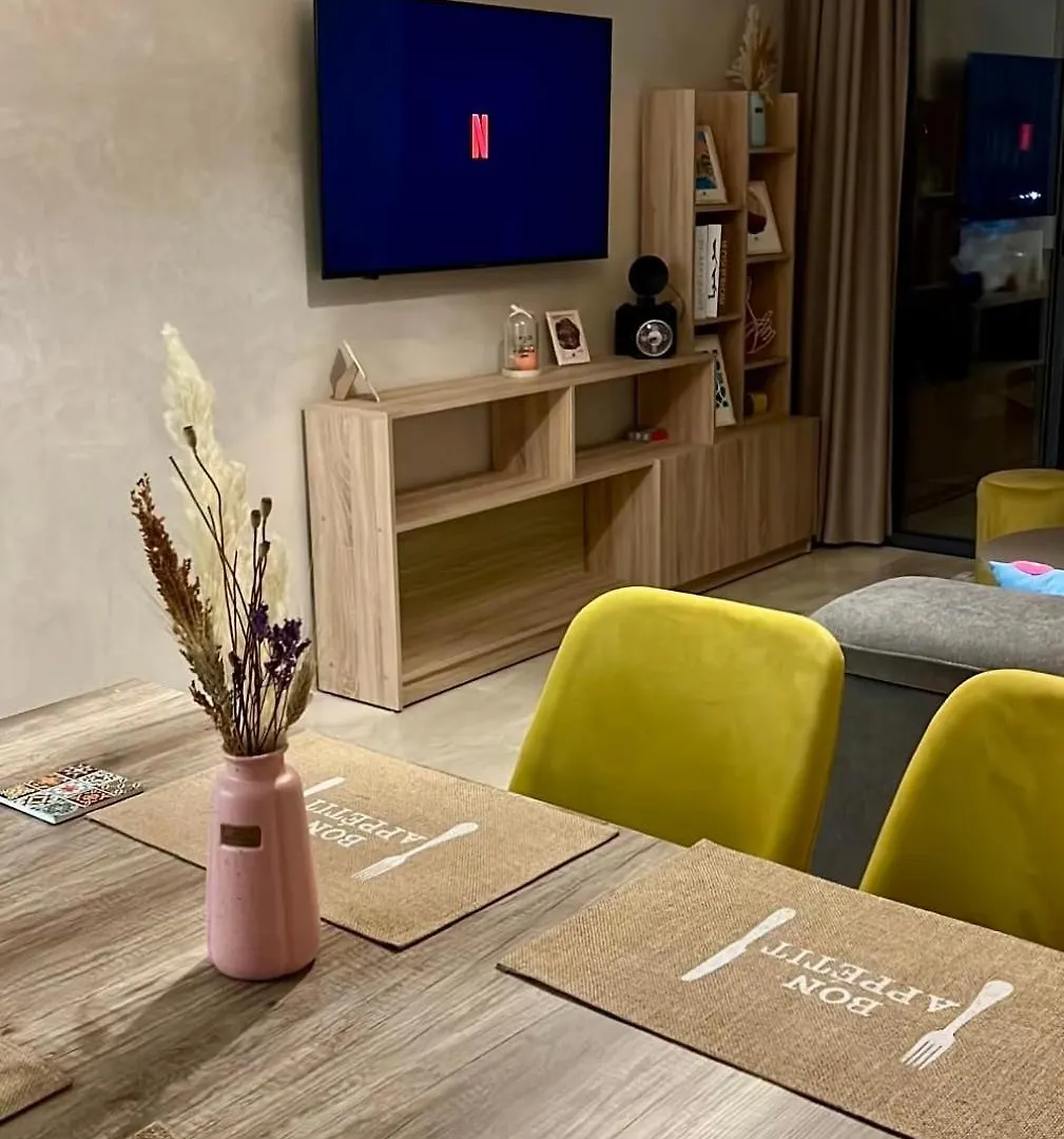 Appart Central Epure Confort Clim Et Parking Marrakesh Apartment